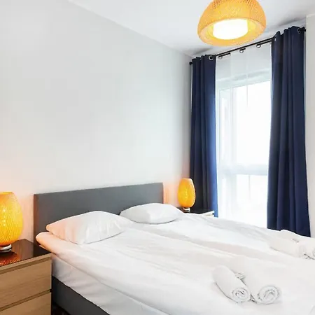 Large In Rondo Wiatraczna By Renters