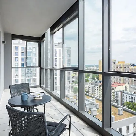 公寓 Large In Rondo Wiatraczna By Renters *