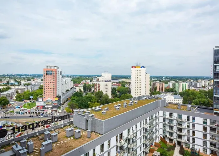 Large In Rondo Wiatraczna By Renters Lejlighed *