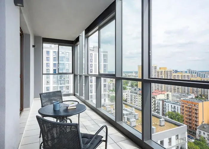 Lejlighed Large In Rondo Wiatraczna By Renters *