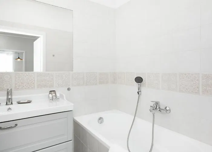 Lejlighed Large In Rondo Wiatraczna By Renters