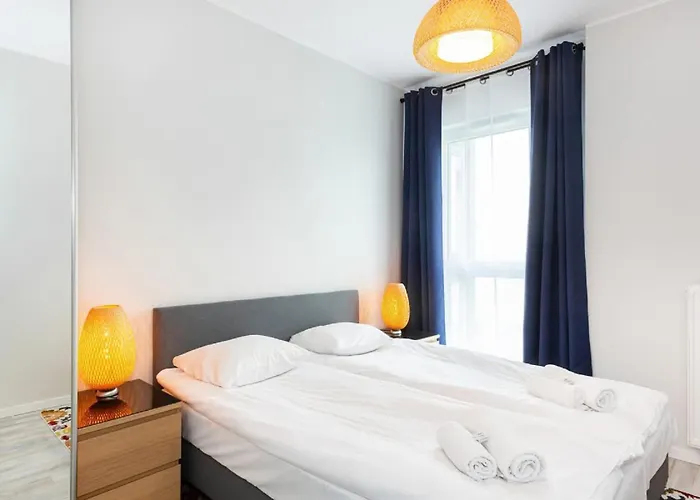 Large In Rondo Wiatraczna By Renters